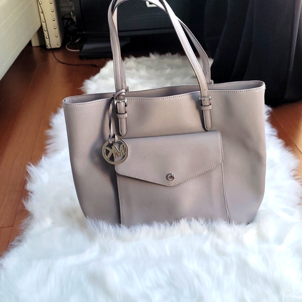 Mk Tote gray, LIKE NEW